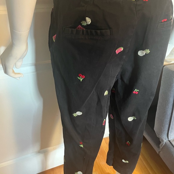 Embroidered “fruity” capris - Picture 4 of 4